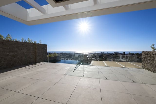 2 soverom Leilighet til salgs i Riviera del Sol, Mijas med svømmebasseng garasje - € 815 000 (Ref: 9995207)