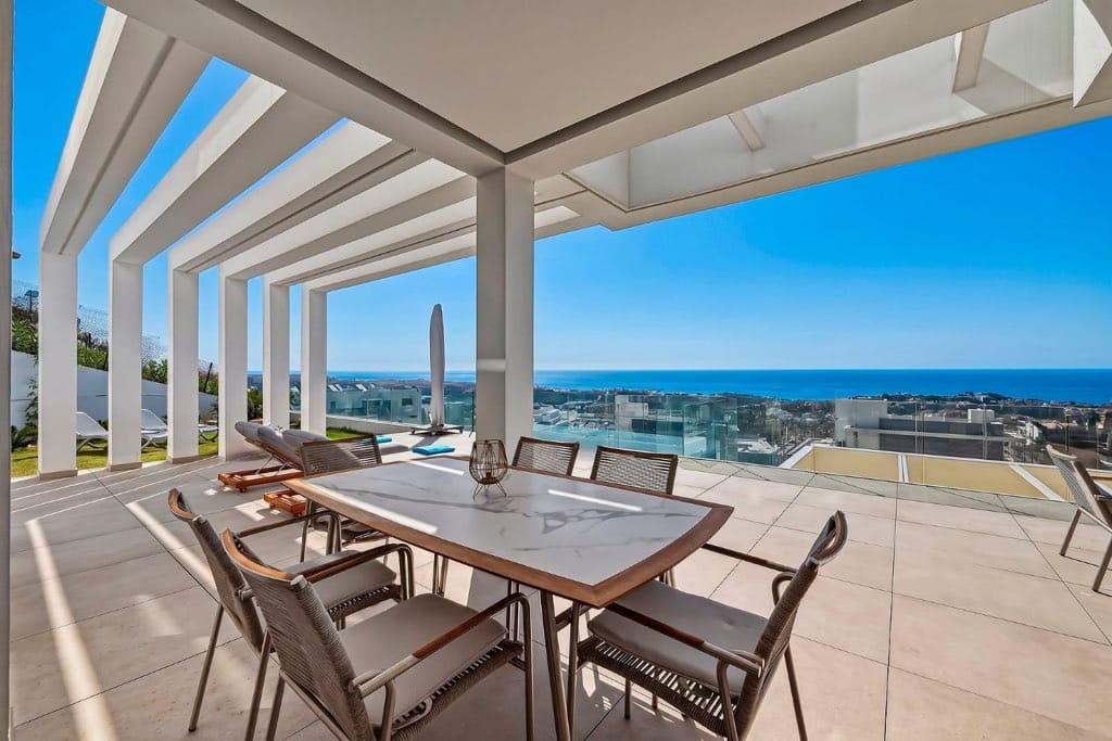 3 sovrum Lägenhet att hyra i Riviera del Sol med pool garage - 4 000 € (Ref: 9995433)