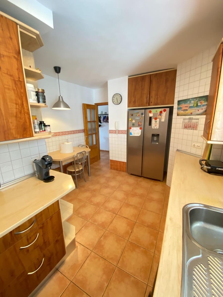 3 slaapkamer Flat te koop in Mairena del Aljarafe met zwembad - € 264.000 (Ref: 10037534)