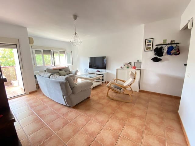 3 bedroom Flat for sale in Mairena del Aljarafe with pool - € 264,000 (Ref: 10037534)