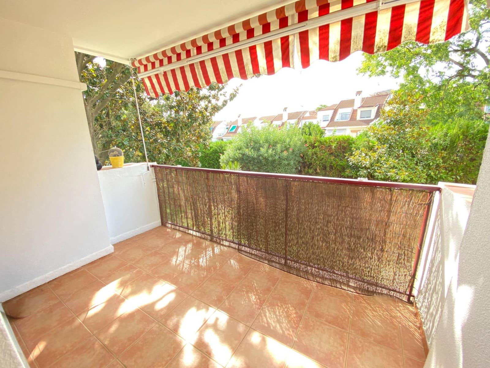 3 slaapkamer Flat te koop in Mairena del Aljarafe met zwembad - € 264.000 (Ref: 10037534)