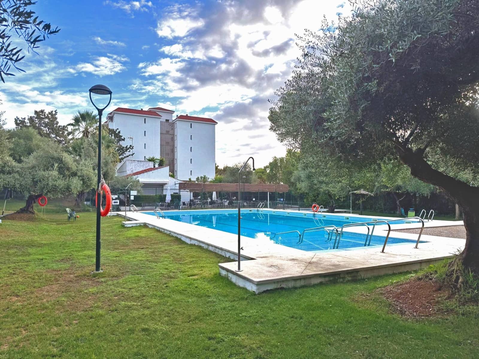 3 slaapkamer Flat te koop in Mairena del Aljarafe met zwembad - € 264.000 (Ref: 10037534)