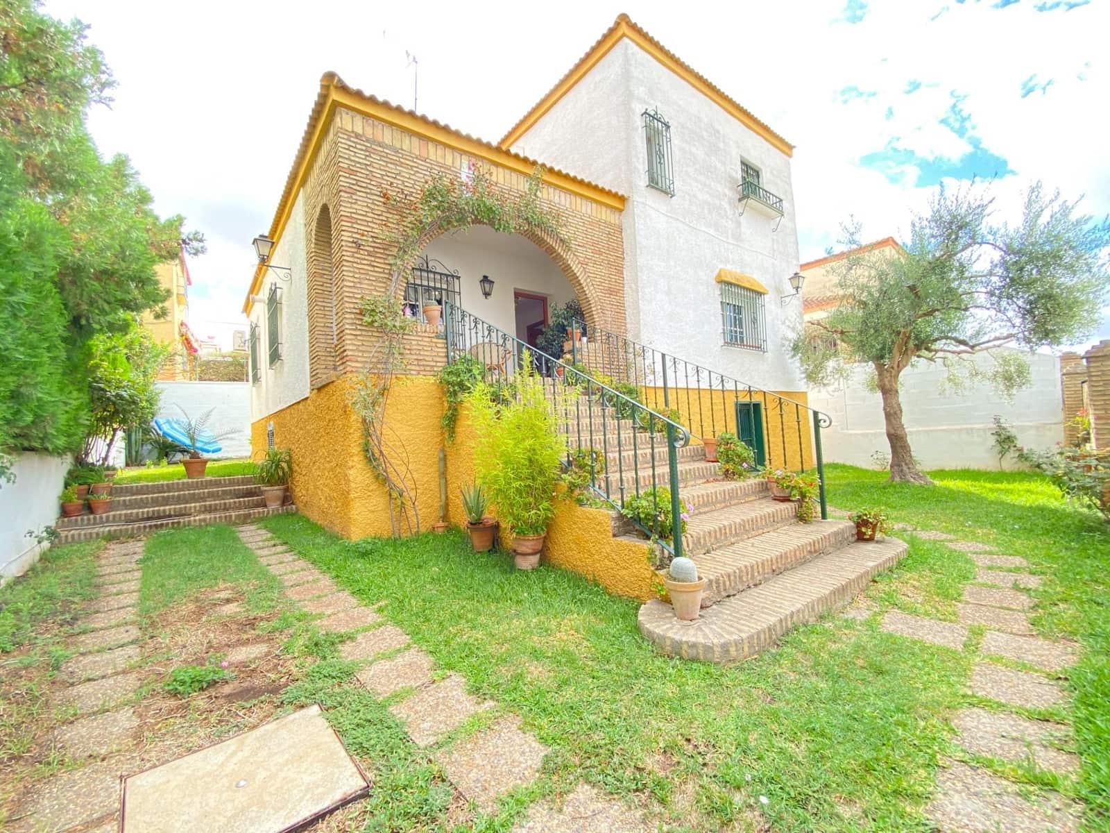 4 soveværelse Villa til salg i Dos Hermanas - € 290.000 (Ref: 10043138)