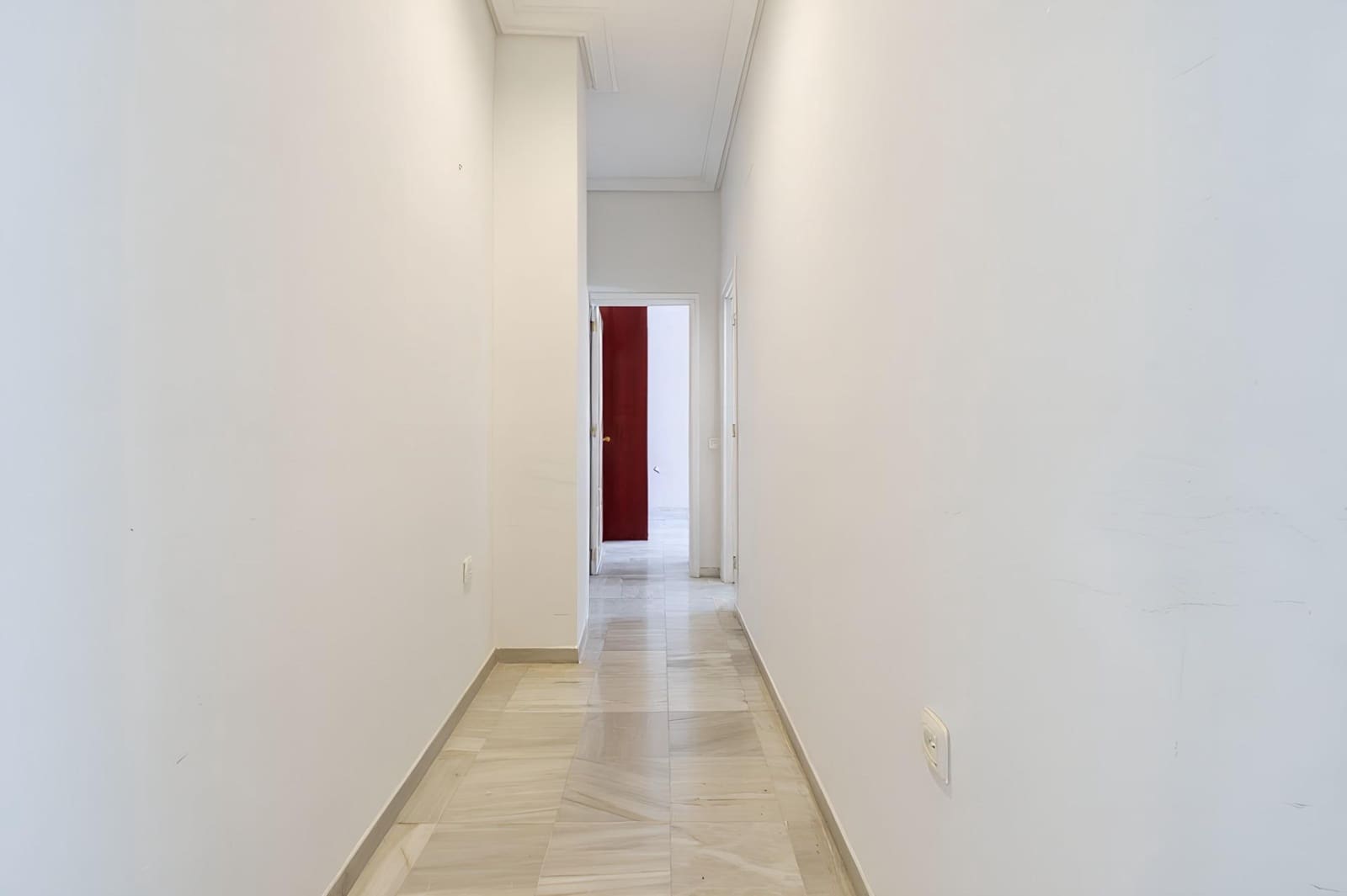2 bedroom Flat for sale in Seville city with garage - € 320,000 (Ref: 10049426)