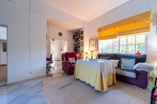 3 bedroom Villa for sale in Espartinas with pool - € 399,900 (Ref: 10089825)