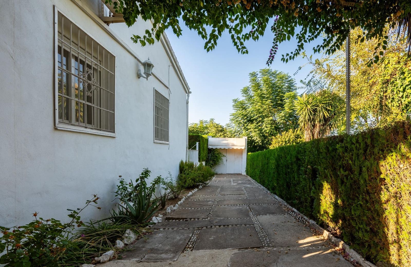 3 bedroom Villa for sale in Espartinas with pool - € 399,900 (Ref: 10089825)