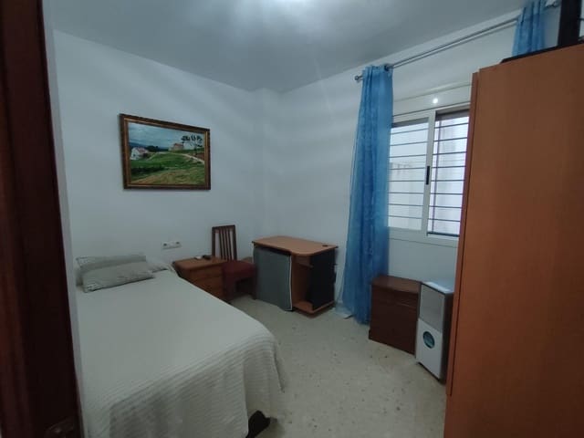 2 bedroom Flat for sale in Dos Hermanas with garage - € 185,000 (Ref: 10109796)