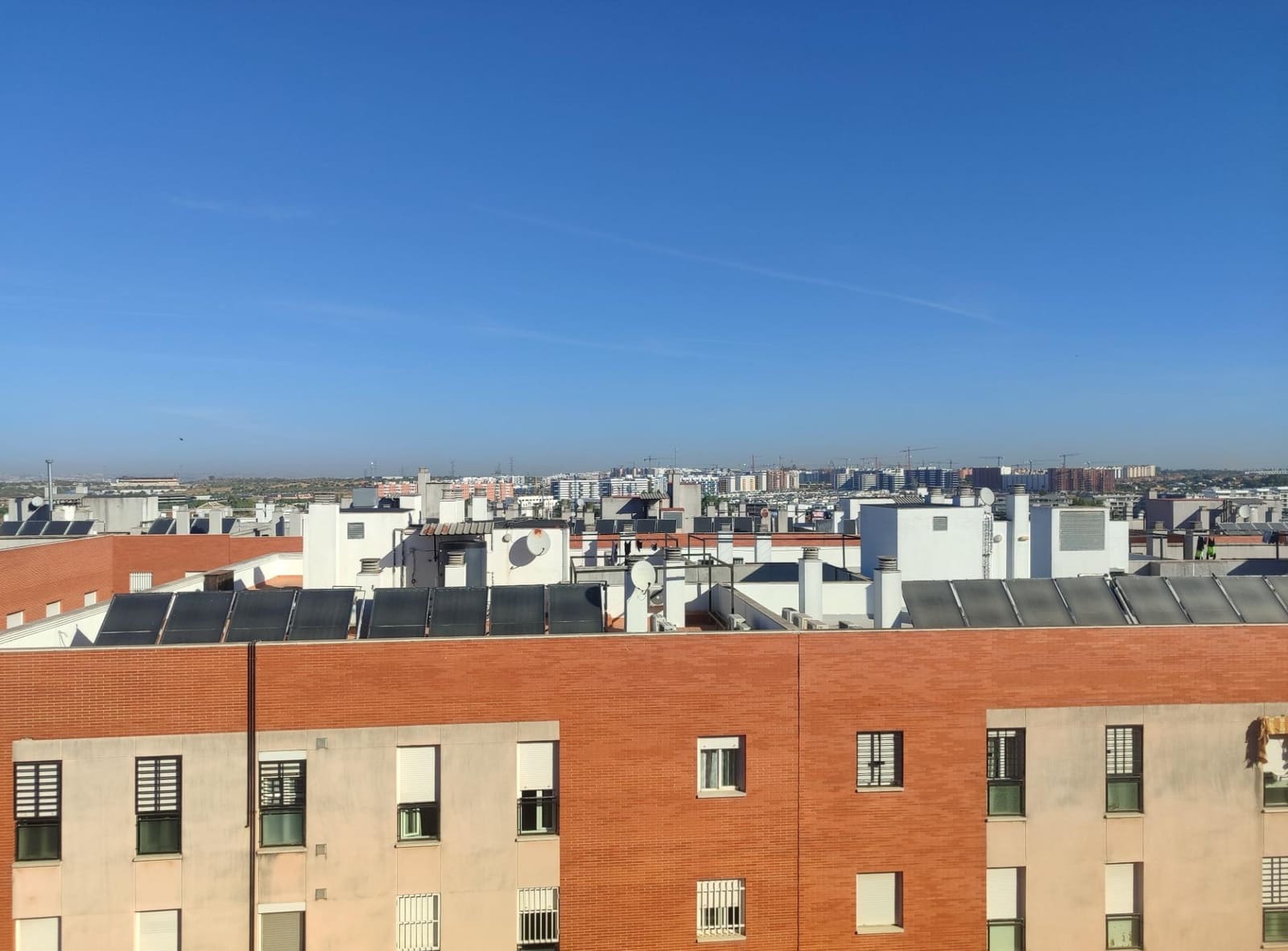 2 bedroom Flat for sale in Dos Hermanas with garage - € 185,000 (Ref: 10109796)