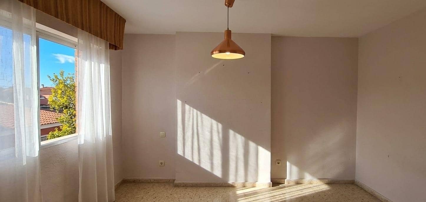 4 camera da letto Villetta a Schiera in vendita in Siviglia citta - 300.000 € (Rif: 10142482)