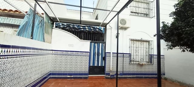 4 camera da letto Villetta a Schiera in vendita in Siviglia città - 300.000 € (Rif: 10142482)