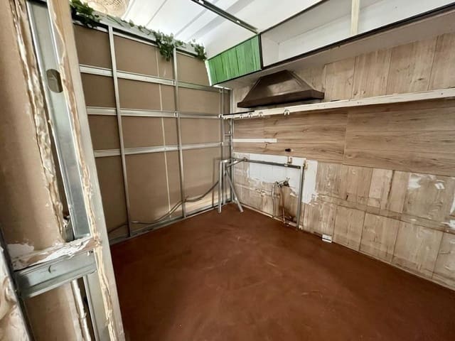 3 soveværelse Erhverv til salg i Dos Hermanas - € 200.000 (Ref: 10161603)