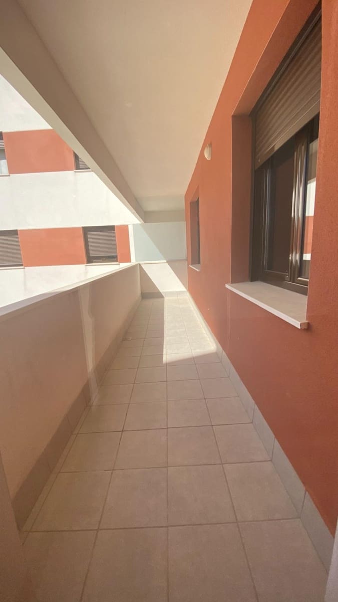 2 bedroom Flat for rent in Dos Hermanas with pool - € 950 (Ref: 10166793)