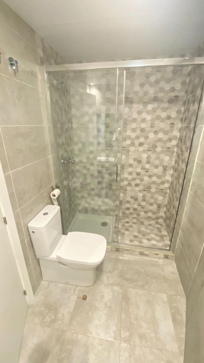 2 bedroom Flat for rent in Dos Hermanas with pool - € 950 (Ref: 10166793)