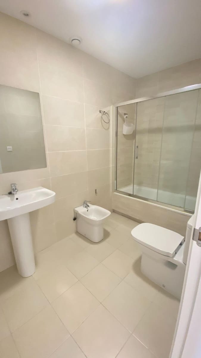 2 bedroom Flat for rent in Dos Hermanas with pool - € 950 (Ref: 10166793)