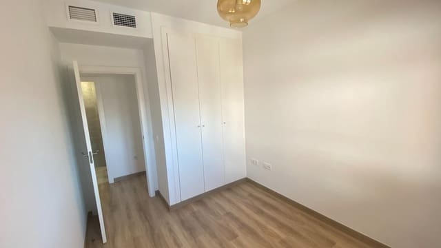 2 bedroom Flat for rent in Dos Hermanas with pool - € 950 (Ref: 10166793)