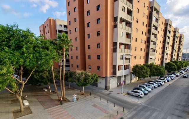 Comercial para arrendar em Dos Hermanas - 550 € (Ref: 10180736)