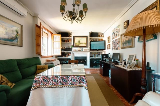 7 soverom Villa til salgs i Tomares med svømmebasseng garasje - € 690 000 (Ref: 7763700)