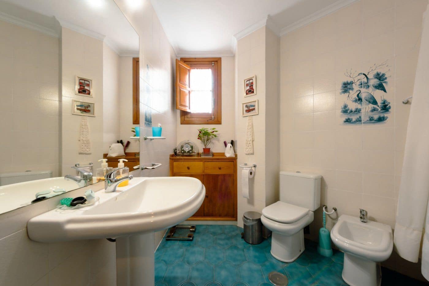 Chalet de 7 habitaciones en Tomares en venta con piscina garaje - 690.000 € (Ref: 7763700)