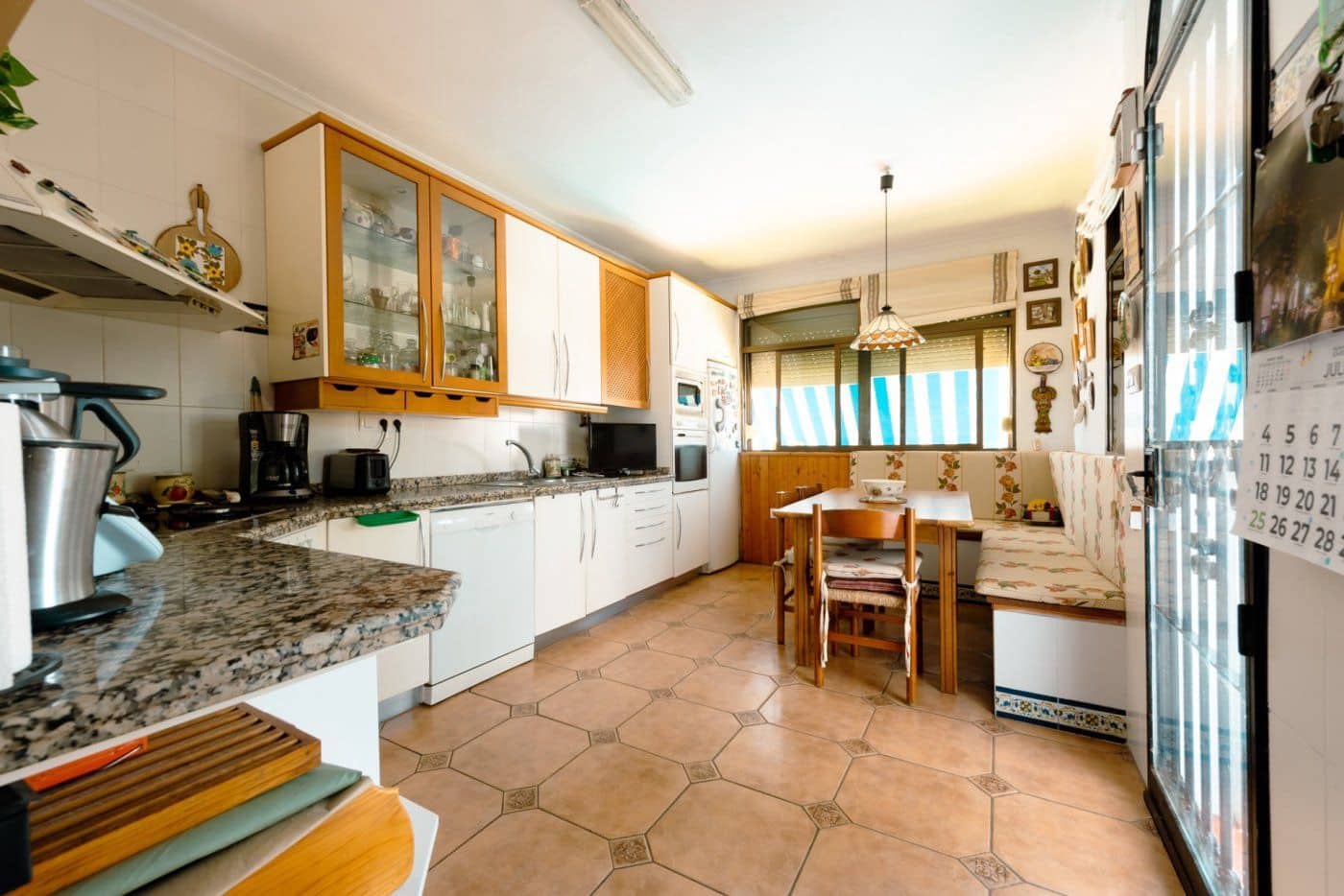 7 Zimmer Villa zu verkaufen in Tomares mit Pool Garage - 690.000 € (Ref: 7763700)