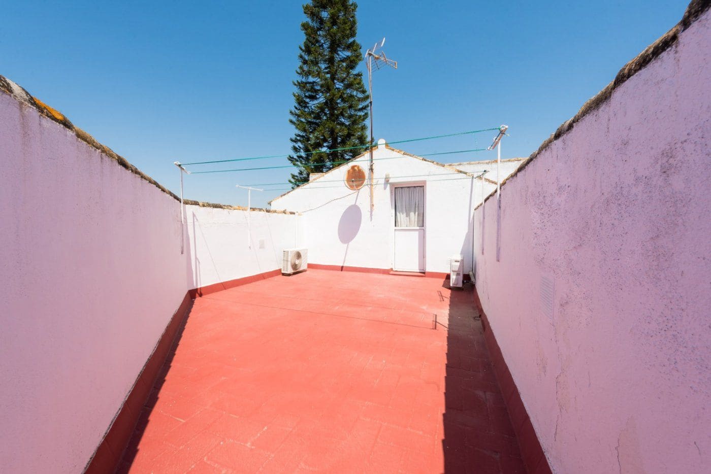 7 Zimmer Villa zu verkaufen in Tomares mit Pool Garage - 690.000 € (Ref: 7763700)