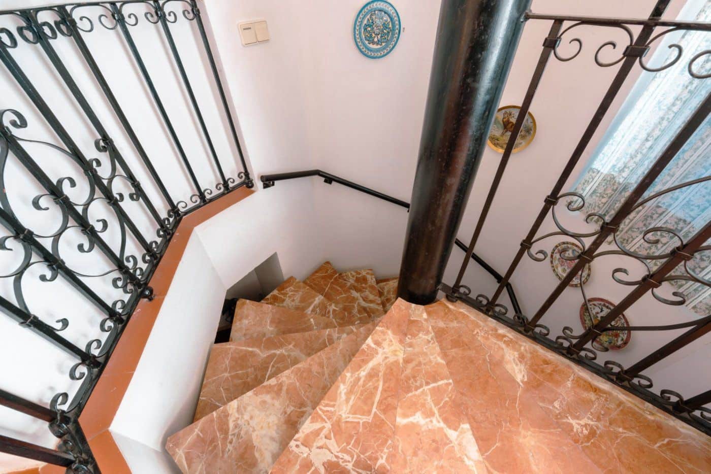 7 Zimmer Villa zu verkaufen in Tomares mit Pool Garage - 690.000 € (Ref: 7763700)