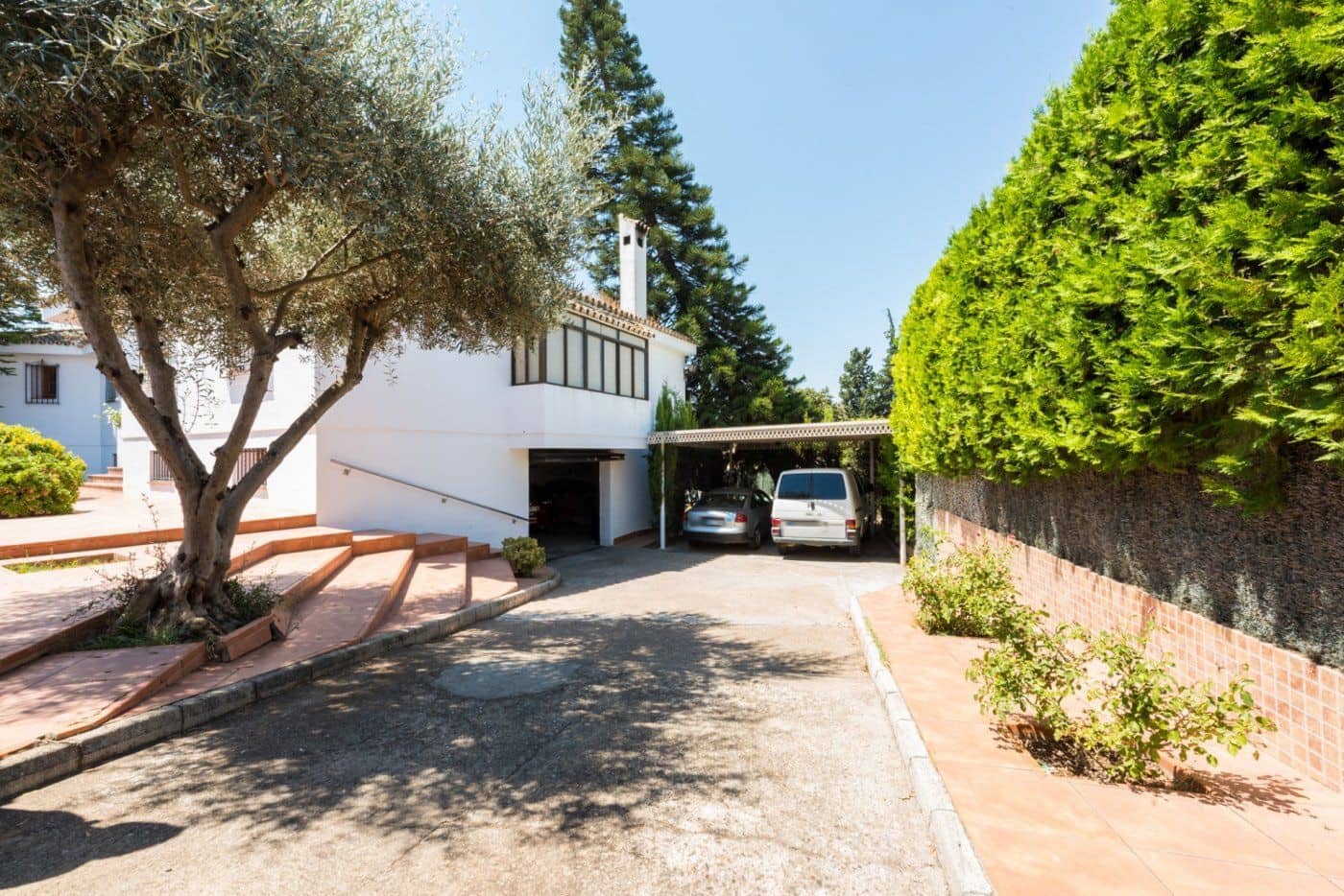 7 Zimmer Villa zu verkaufen in Tomares mit Pool Garage - 690.000 € (Ref: 7763700)