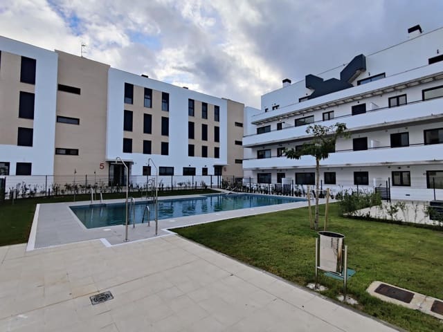 3 Zimmer Wohnung zu vermieten in Camas mit Pool Garage - 1.000 € (Ref: 7961960)