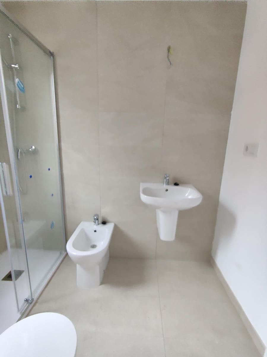 3 Zimmer Wohnung zu vermieten in Camas mit Pool Garage - 1.000 € (Ref: 7961960)