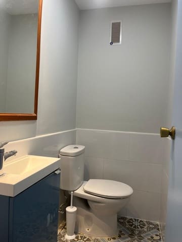 3 sovrum Lägenhet att hyra i Rochelambert, Sevilla stad - 1 000 € (Ref: 8478087)