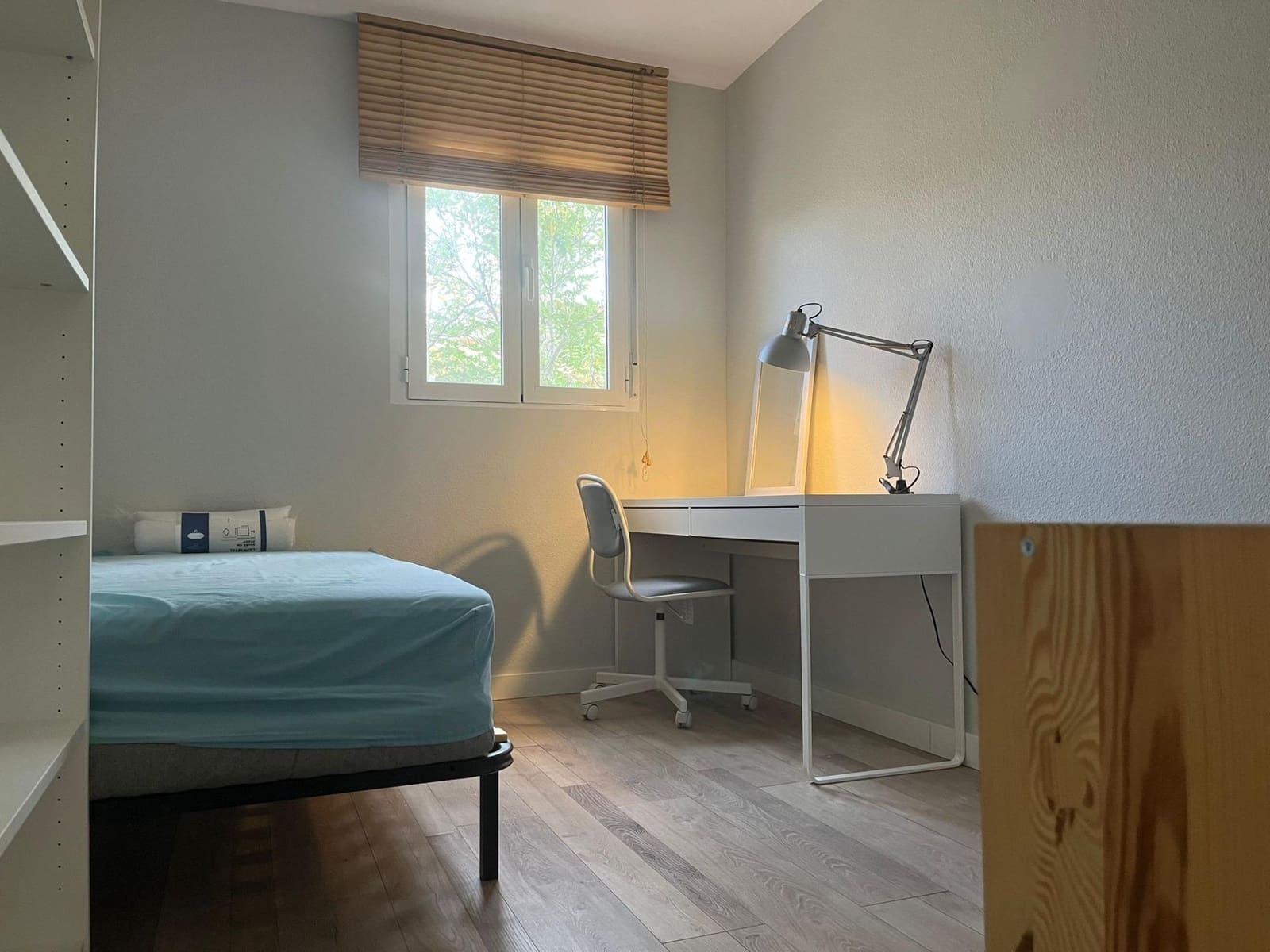 3 sovrum Lägenhet att hyra i Sevilla stad - 1 000 € (Ref: 8478087)