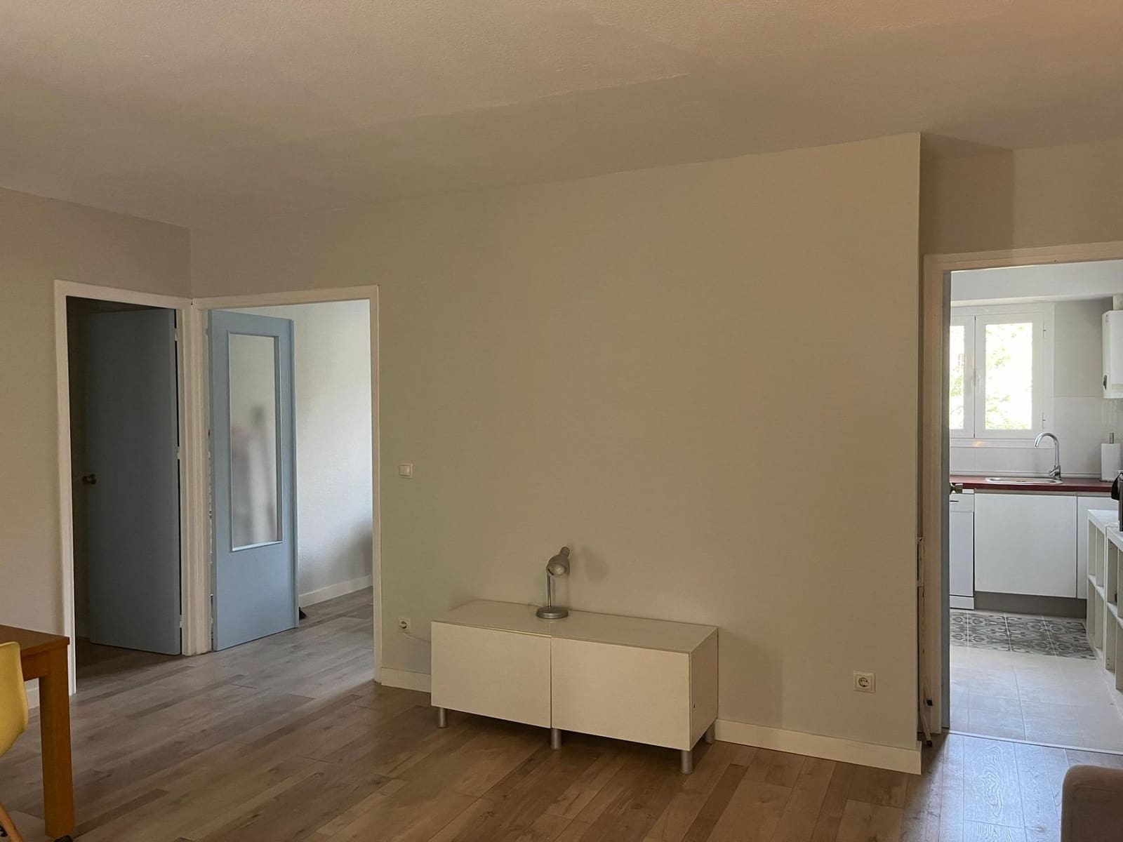 3 sovrum Lägenhet att hyra i Sevilla stad - 1 000 € (Ref: 8478087)