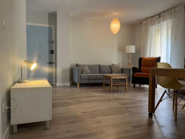 3 sovrum Lägenhet att hyra i Rochelambert, Sevilla stad - 1 000 € (Ref: 8478087)