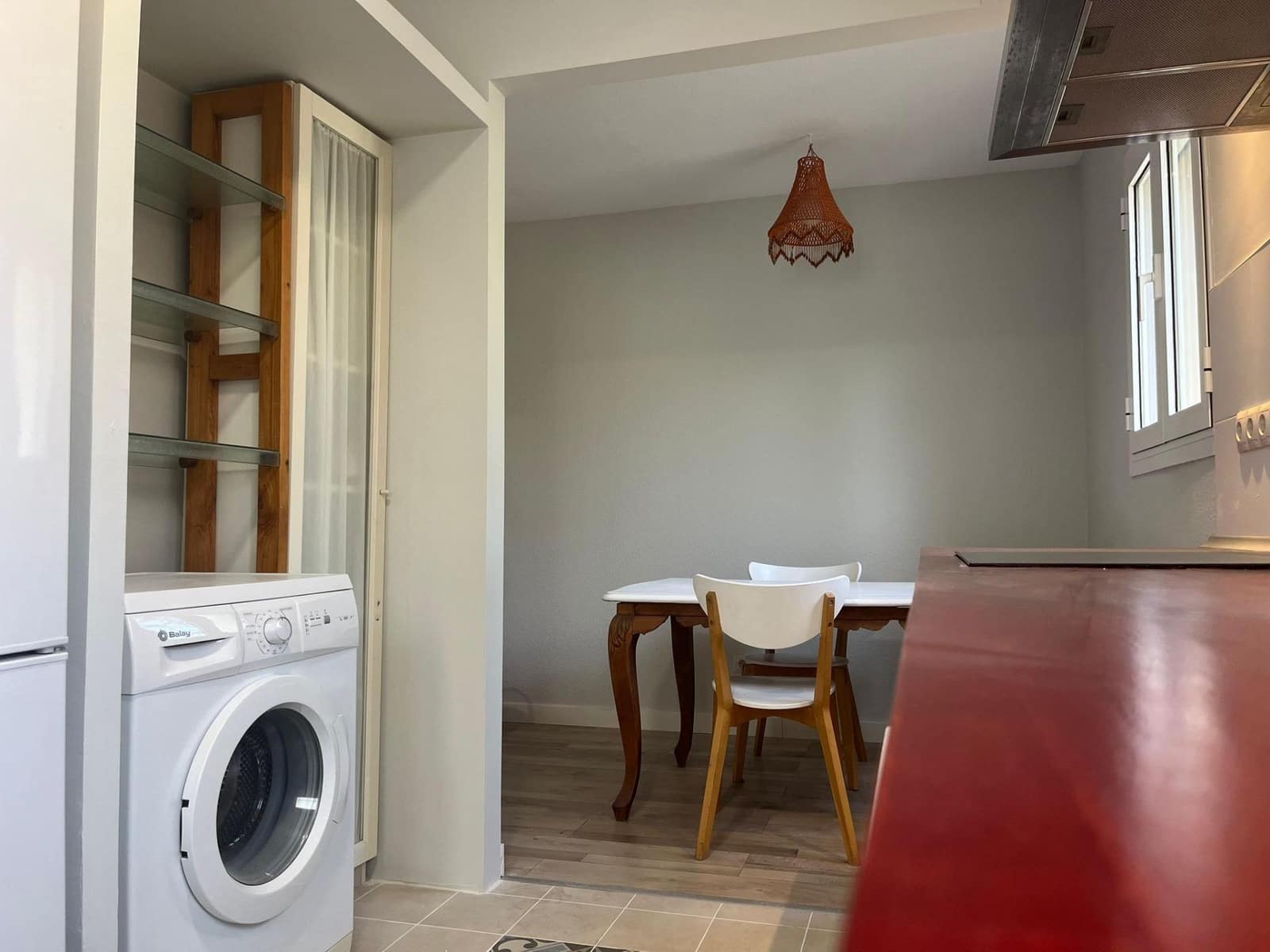 3 sovrum Lägenhet att hyra i Sevilla stad - 1 000 € (Ref: 8478087)
