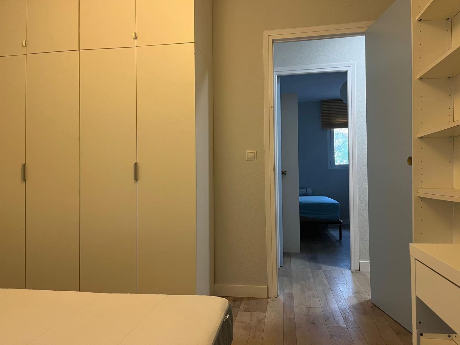 3 sovrum Lägenhet att hyra i Sevilla stad - 1 000 € (Ref: 8478087)