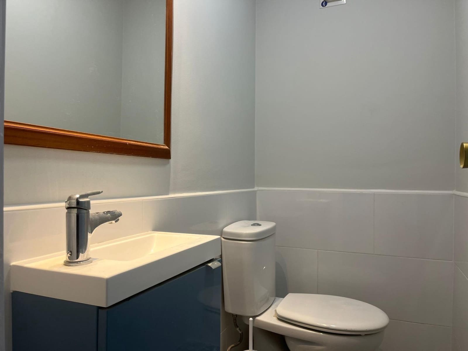 3 sovrum Lägenhet att hyra i Sevilla stad - 1 000 € (Ref: 8478087)