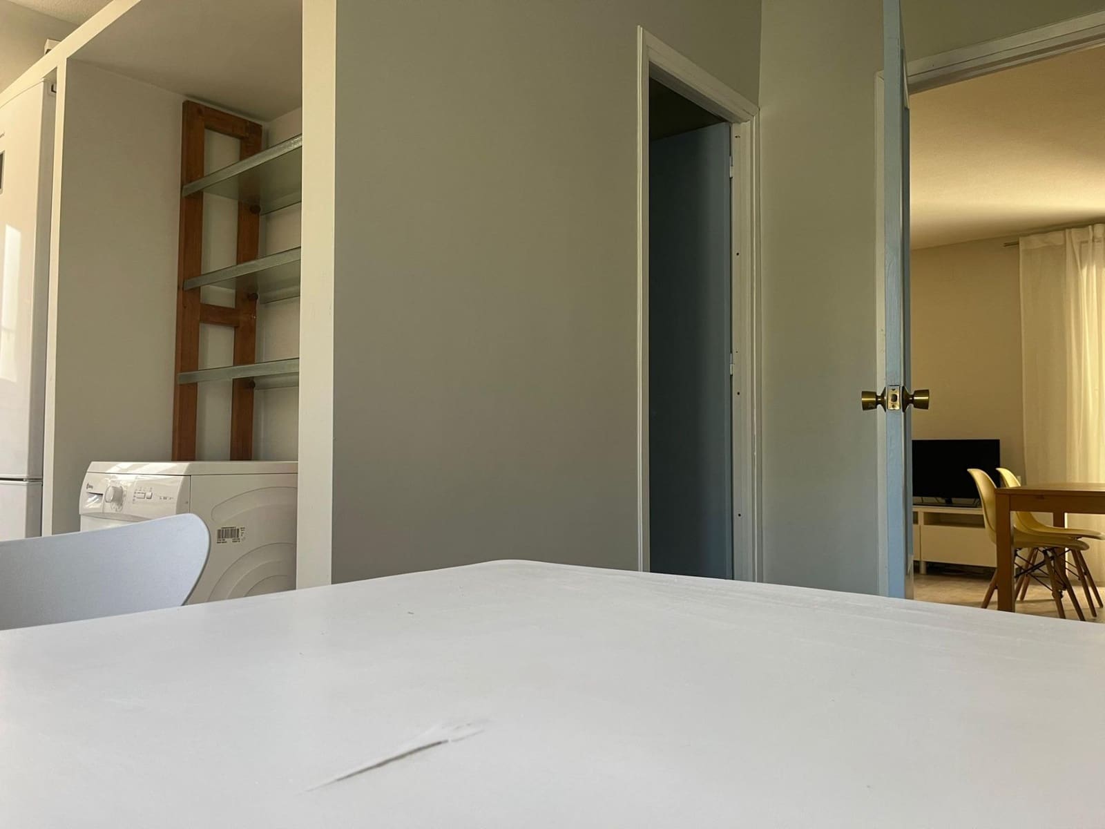 3 sovrum Lägenhet att hyra i Sevilla stad - 1 000 € (Ref: 8478087)