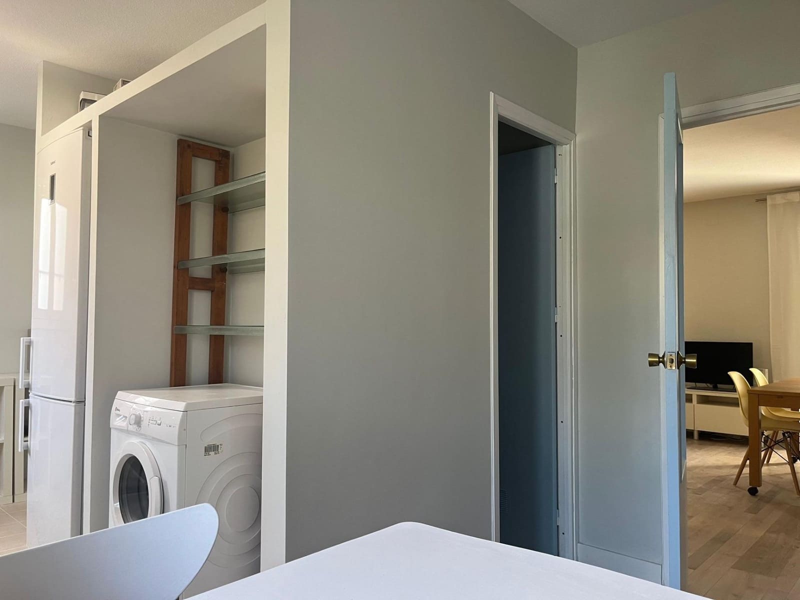 3 sovrum Lägenhet att hyra i Sevilla stad - 1 000 € (Ref: 8478087)