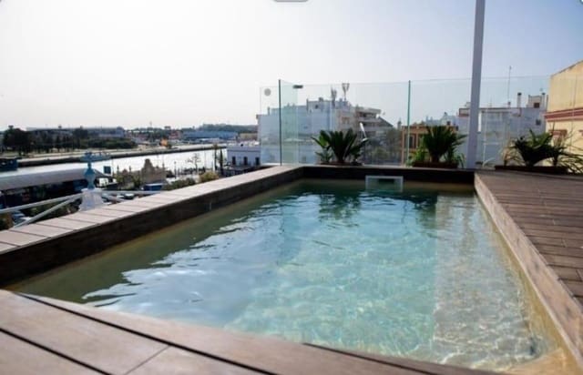 Lägenhet till salu i El Puerto de Santa María med pool - 2 000 000 € (Ref: 8576595)