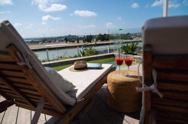 Appartement te koop in El Puerto de Santa María met zwembad - € 2.000.000 (Ref: 8576595)