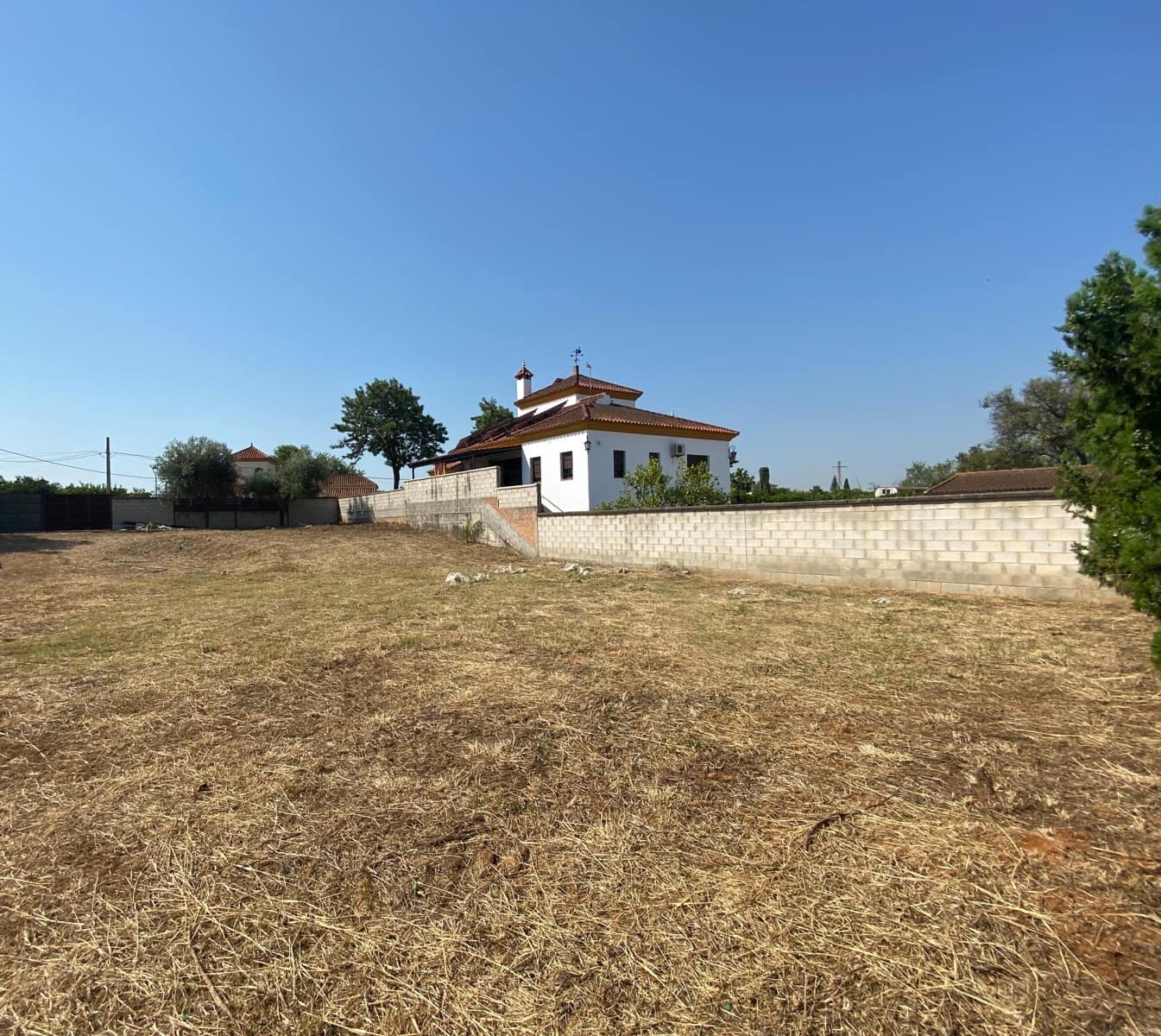 Bauplatz zu verkaufen in Palomares del Rio - 105.000 € (Ref: 8590903)