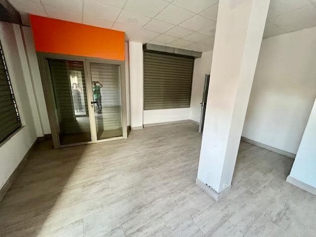 Local Commercial à louer à Seville ville - 3 500 € (Ref: 8764302)