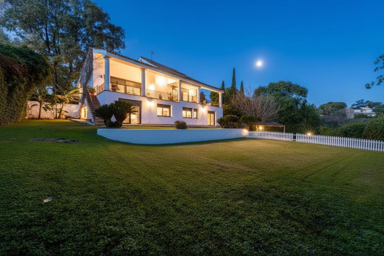 7 sypialnia Willa na sprzedaż w Mairena del Aljarafe z basenem garażem - 990 000 € (Ref: 8836658)