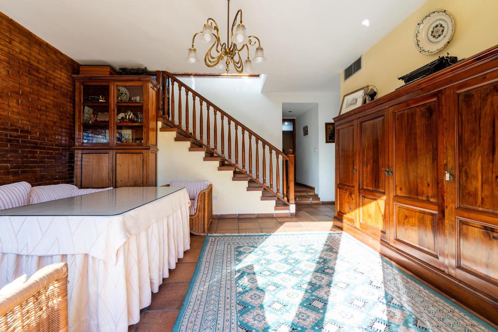 7 slaapkamer Villa te koop in Mairena del Aljarafe met zwembad garage - € 990.000 (Ref: 8836658)