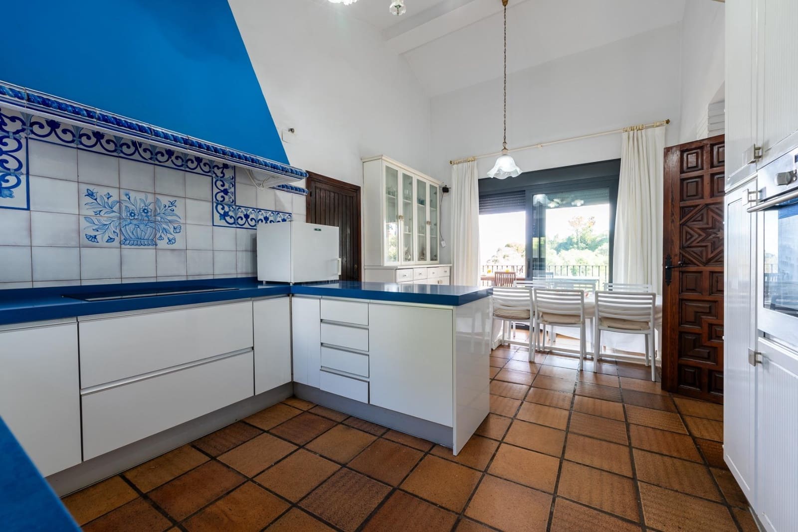 7 sypialnia Willa na sprzedaż w Mairena del Aljarafe z basenem garażem - 990 000 € (Ref: 8836658)