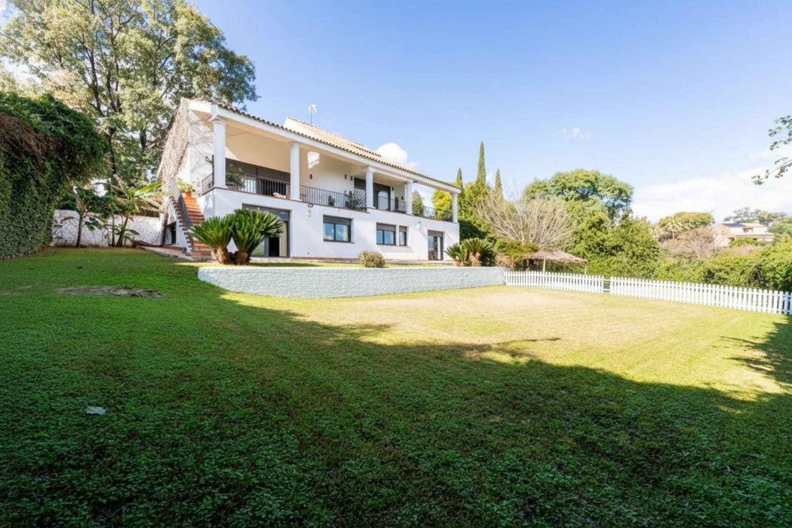 7 sypialnia Willa na sprzedaż w Mairena del Aljarafe z basenem garażem - 990 000 € (Ref: 8836658)