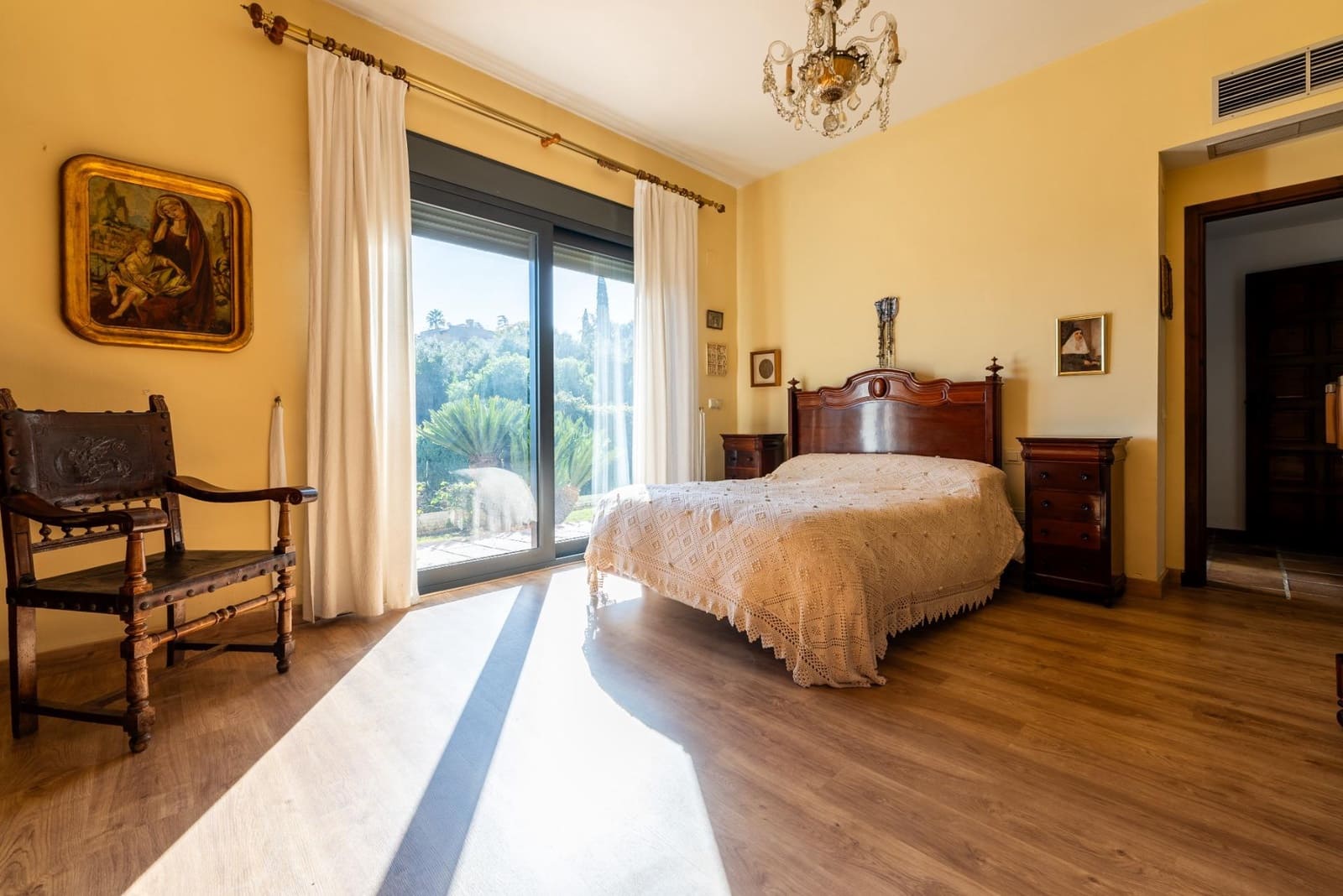 7 sypialnia Willa na sprzedaż w Mairena del Aljarafe z basenem garażem - 990 000 € (Ref: 8836658)