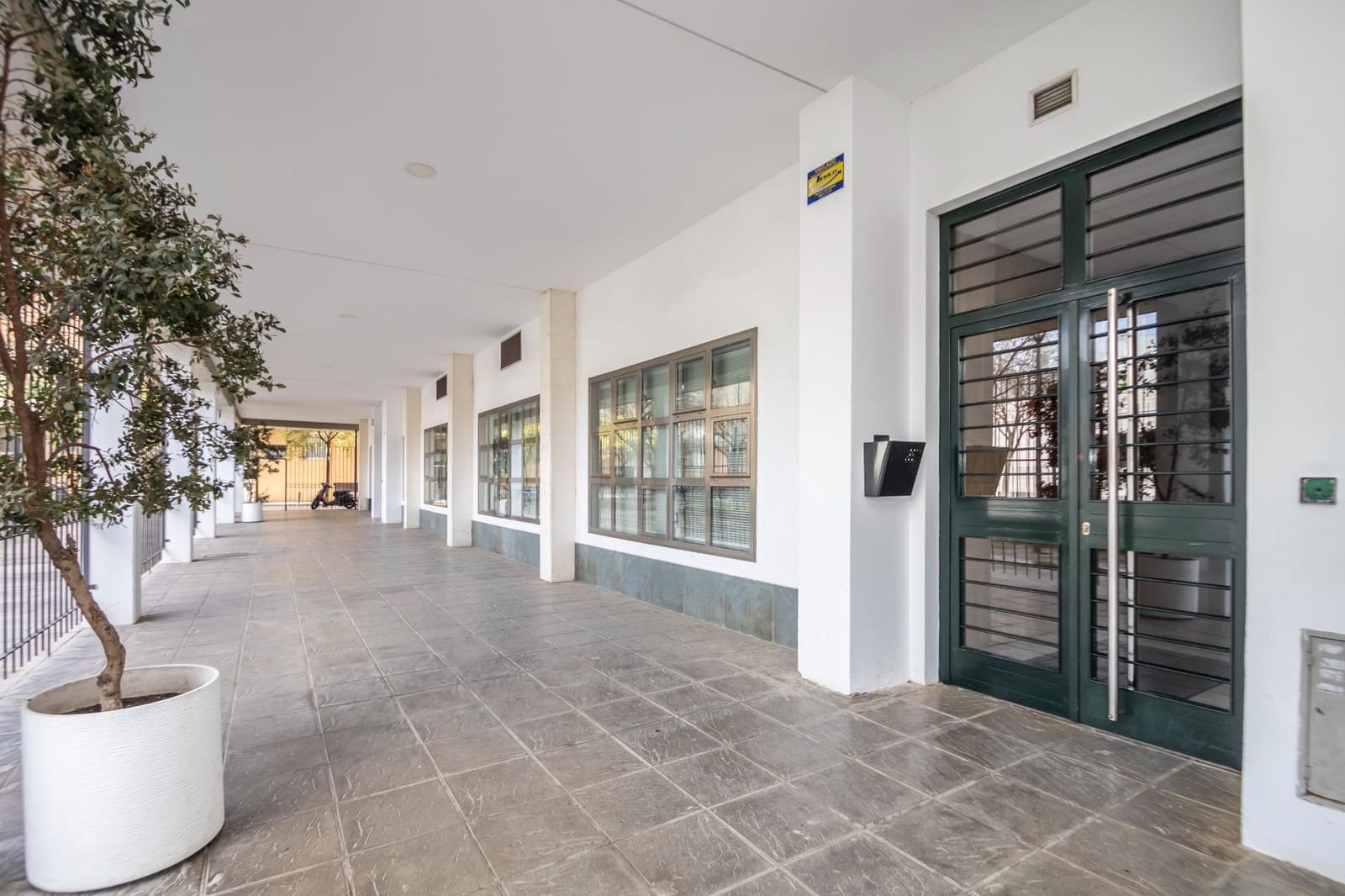 2 slaapkamer Flat te koop in Sevilla stad met garage - € 330.000 (Ref: 8857155)