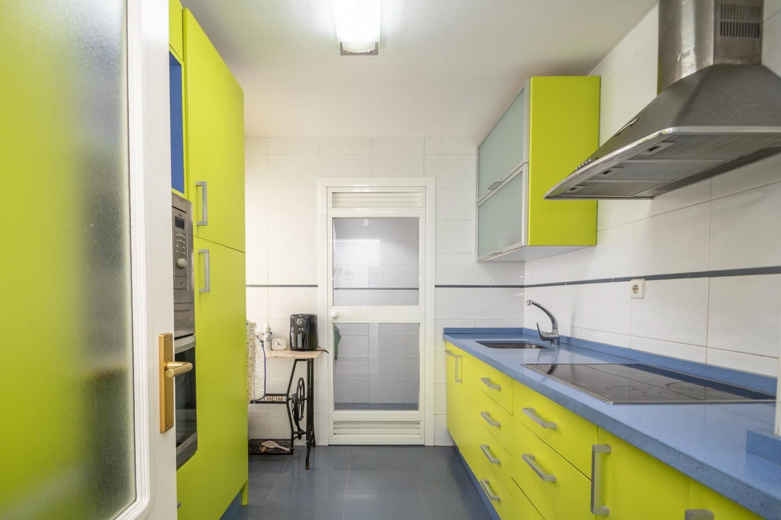 2 slaapkamer Flat te koop in Sevilla stad met garage - € 330.000 (Ref: 8857155)