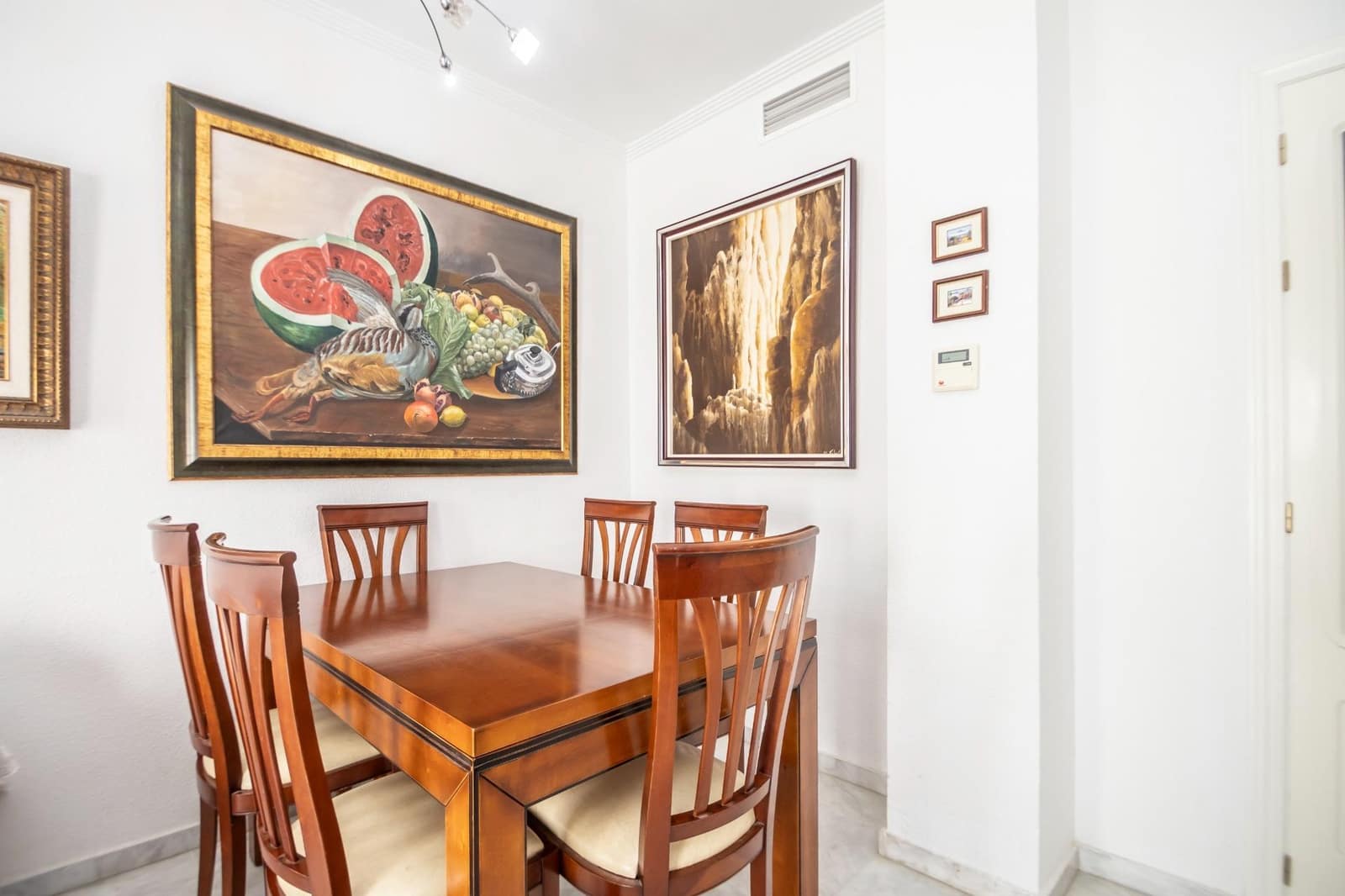 2 slaapkamer Flat te koop in Sevilla stad met garage - € 330.000 (Ref: 8857155)