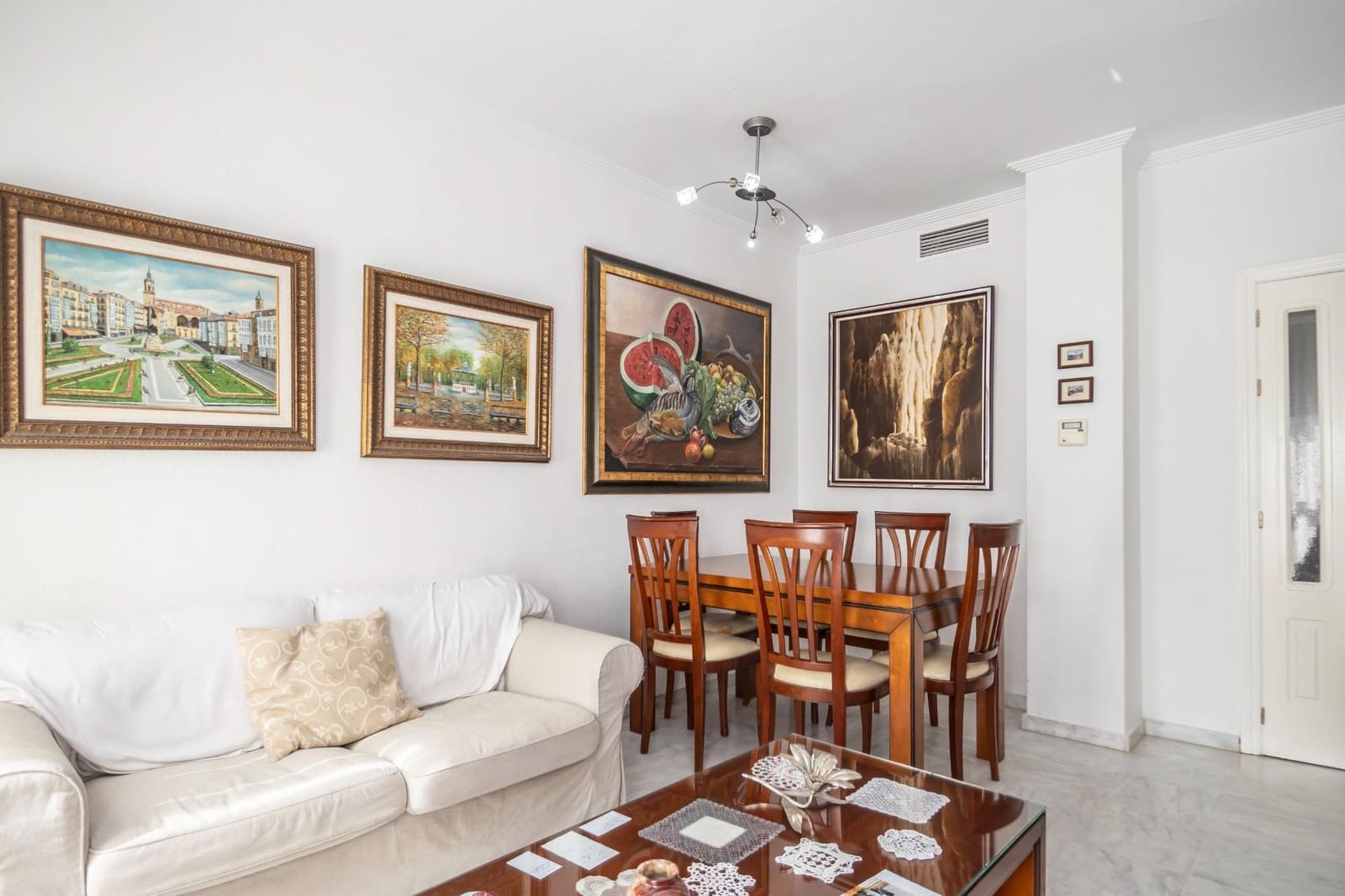 2 slaapkamer Flat te koop in Sevilla stad met garage - € 330.000 (Ref: 8857155)